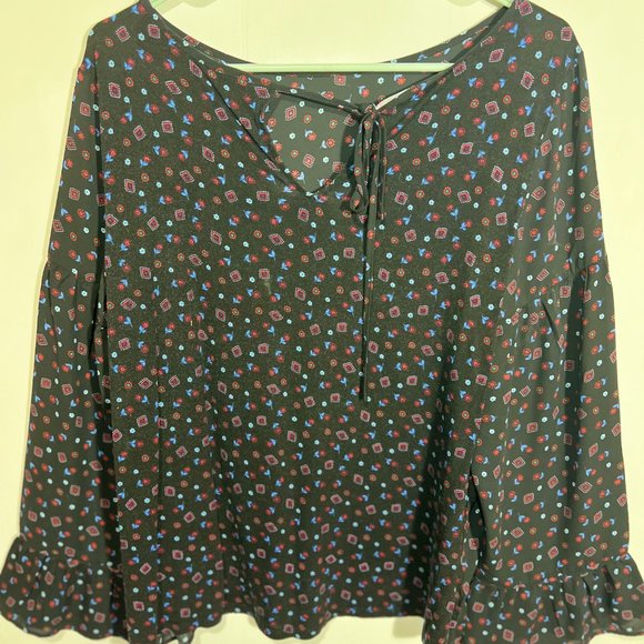 Modern Style with a Twist: LOFT Black Patterned Long Sleeve Mixed Media Shirt - Picture 2 of 4